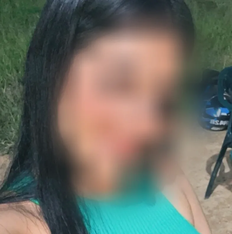 Manuela, 20 años